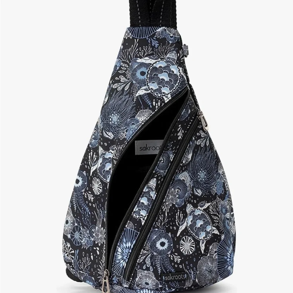 Sakroots Eco Twill, Midnight Seascape sling bag - Picture 3 of 5